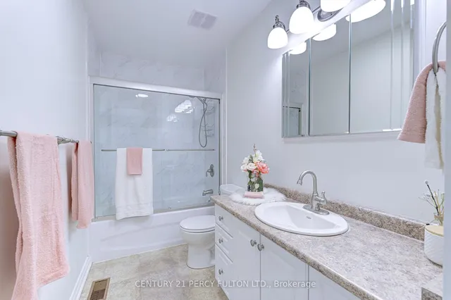 Additional image 17 of 52 Epsom Downs Dr