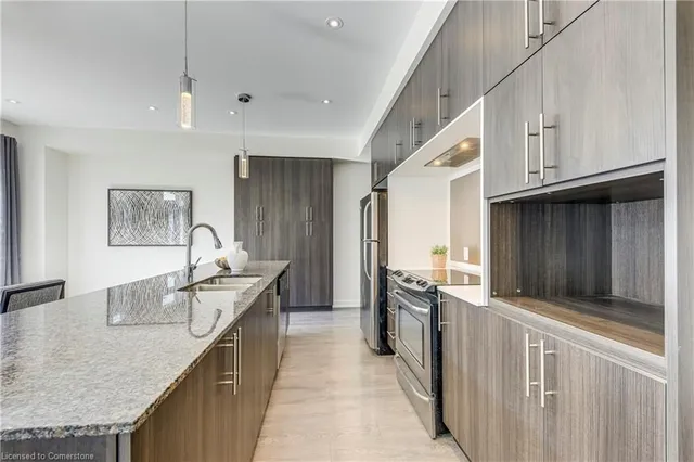 Additional image 20 of 301 Squire Crescent Cres