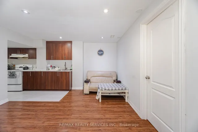 Additional image 33 of 69 Harbourtown Cres