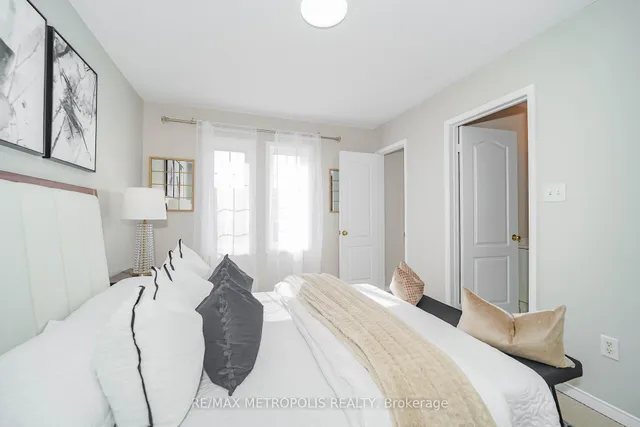 Additional image 31 of 2361 Parkhaven Blvd Unit 2