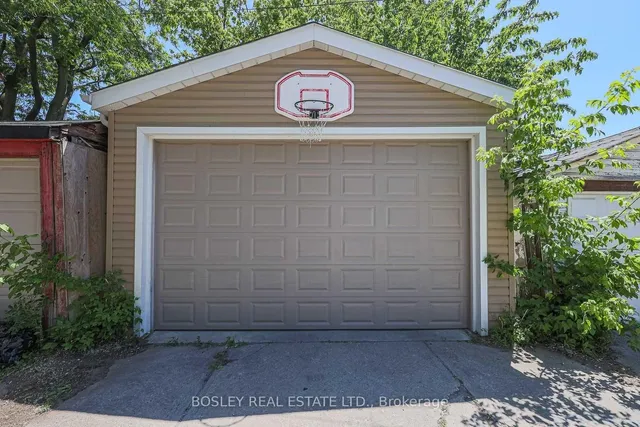 Additional image 32 of 56 Helena Ave