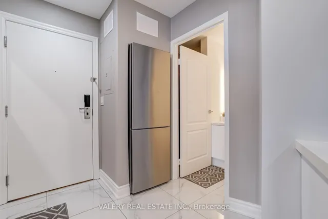 Additional image 16 of 1 King St Unit 2002