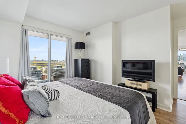 Additional image 18 of 100 Western Battery Rd Unit 2209