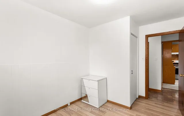 Additional image 20 of 67 Sutherland Ave