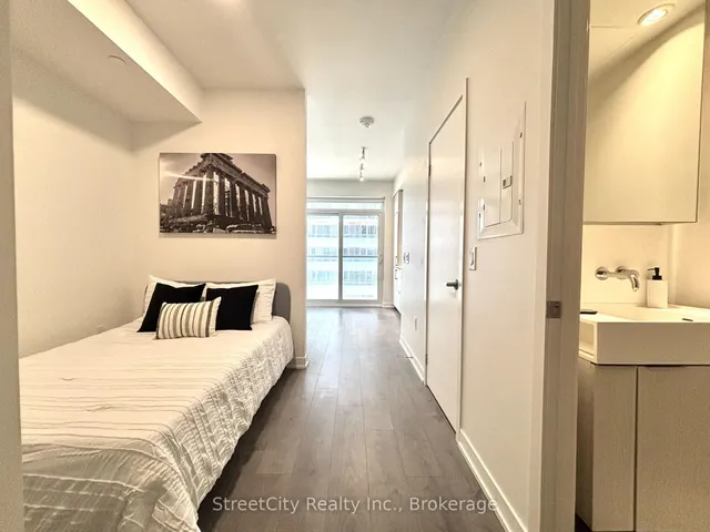 20 Richardson St Unit 611