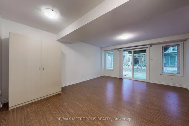 Additional image 32 of 10 FOXGLOVE Cres Unit 22