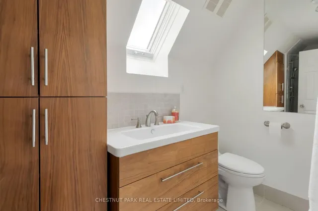 Additional image 24 of 40 Cowan Ave