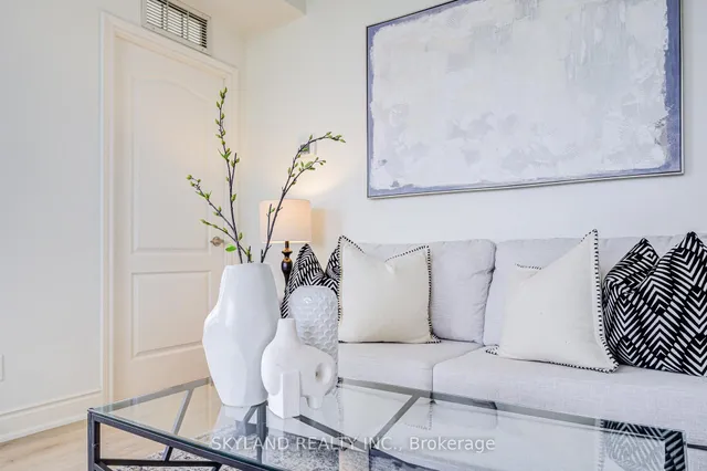 Additional image 12 of 1105 Leslie St Unit 1106