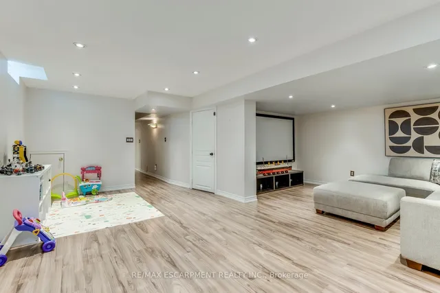 Additional image 41 of 5331 Applegarth Dr