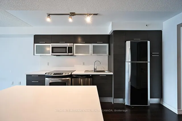 Additional image 50 of 386 Yonge St Unit 1021