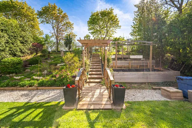 Additional image 43 of 52 Lorraine Cres