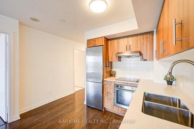 Additional image 14 of 255 Village Green Sq Unit 604