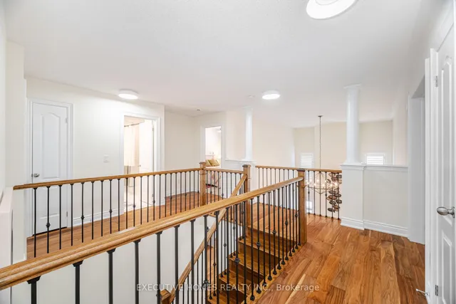 Additional image 36 of 221 Cathcart Cres