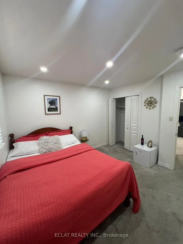 Additional image 25 of 23 Riehm St