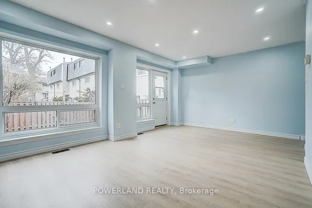 Additional image 8 of 8 Liszt Gate Unit 4