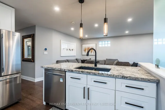 Additional image 13 of 19 East 44th St