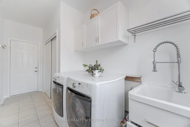 Additional image 19 of 1660 Dempsey Cres