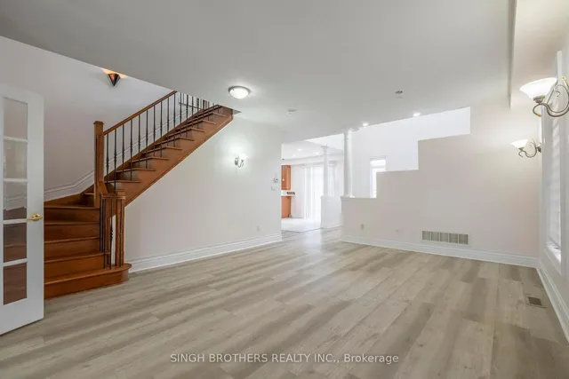 Additional image 43 of 78 Mainard Cres