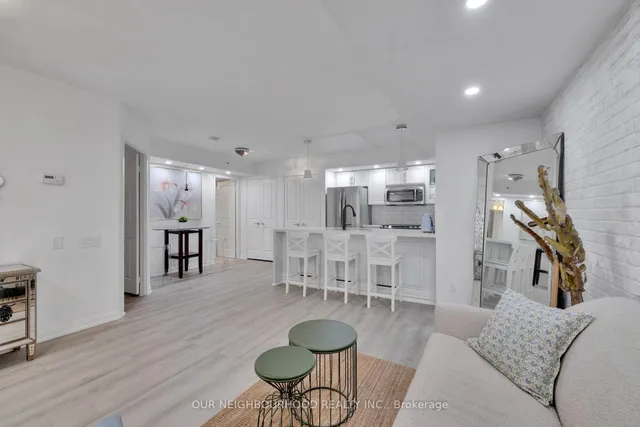 Additional image 8 of 93 The Queensway Ave Unit TH60