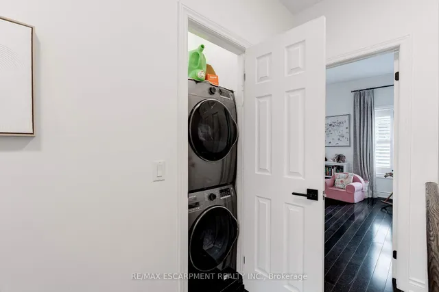 Additional image 31 of 46 Stanley Terr