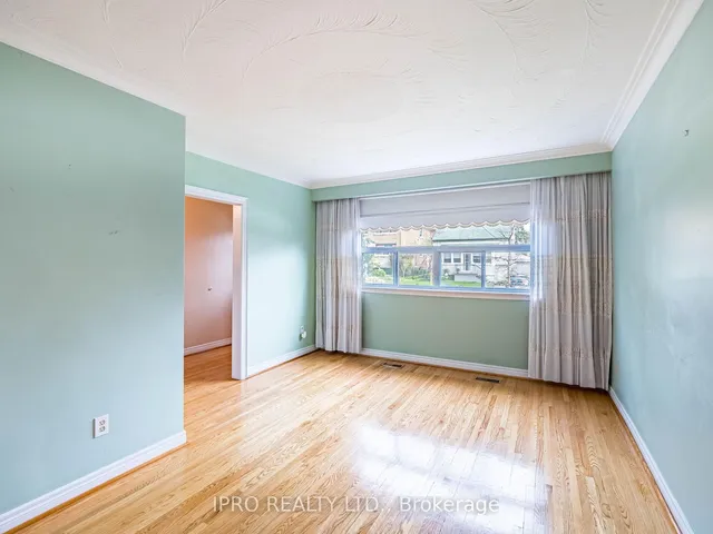 Additional image 12 of 43 Heman St
