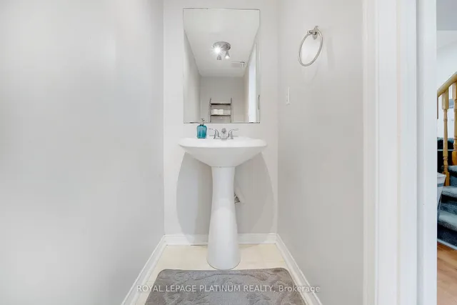 Additional image 16 of 41 Spadina Rd