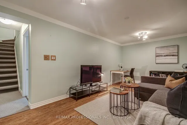 Additional image 31 of 150 Carsbrooke Rd Unit 8