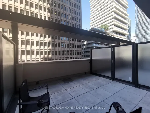 Additional image 10 of 955 Bay St Unit 907