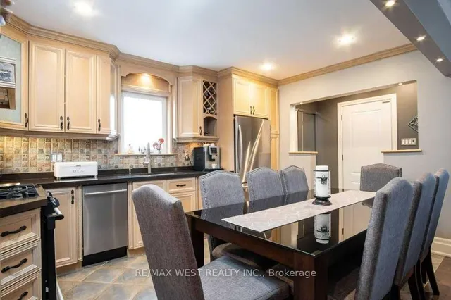 Additional image 10 of 26 Brandon Ave