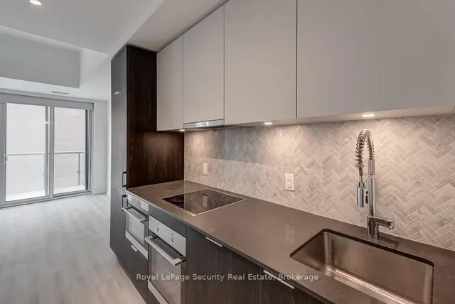 Additional image 19 of 158 Front St Unit 706