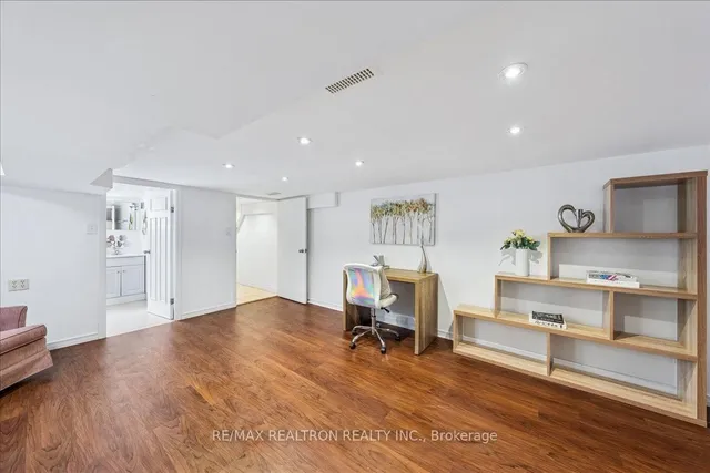 Additional image 44 of 17 Ranleigh Ave