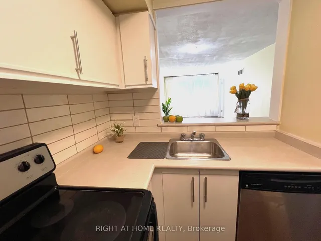 Additional image 19 of 92 King St Unit 403