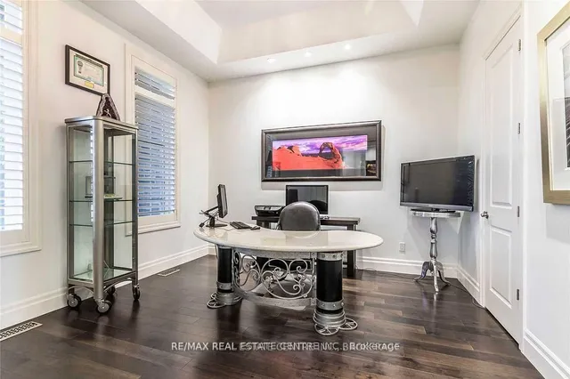 Additional image 10 of 125 Stokes Tr