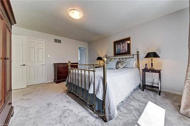 Additional image 35 of 170 Cavendish Crt