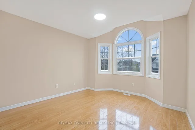 Additional image 32 of 74 Blue Lace Cres