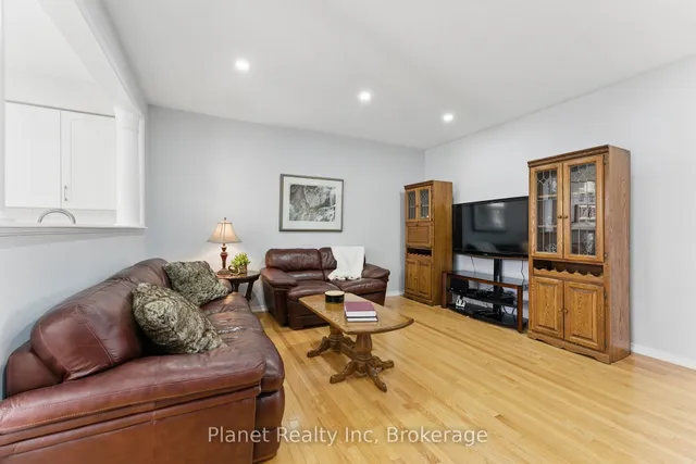 Additional image 7 of 651 Farmstead Dr Unit 9