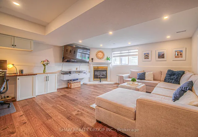 Additional image 17 of 210 Misty Crt