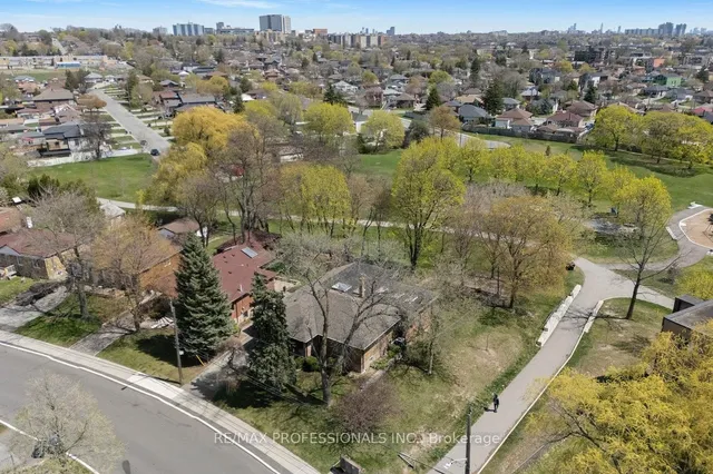 Additional image 50 of 33 Heathrow Dr