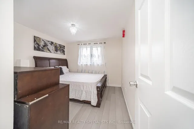 Additional image 27 of 144 Fleetwood Cres