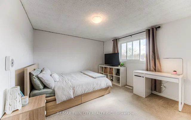 Additional image 16 of 139 Brierdale Dr