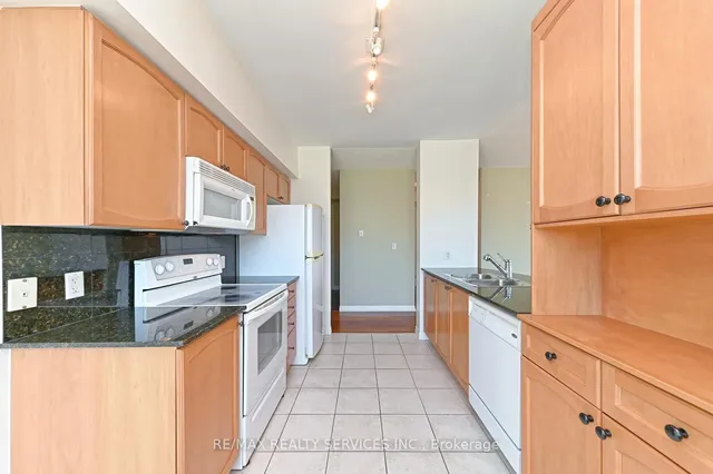 Additional image 9 of 38 Fontenay Crt Unit Suite 1309
