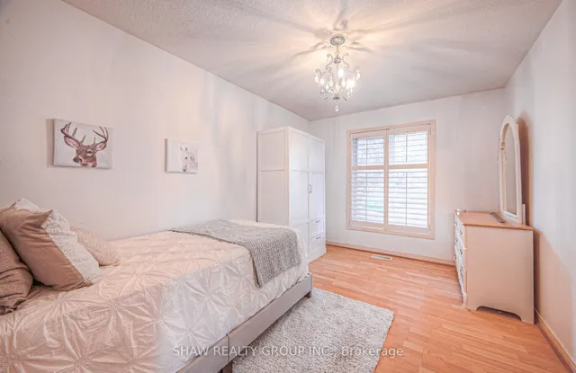 Additional image 35 of 210 Misty Crt