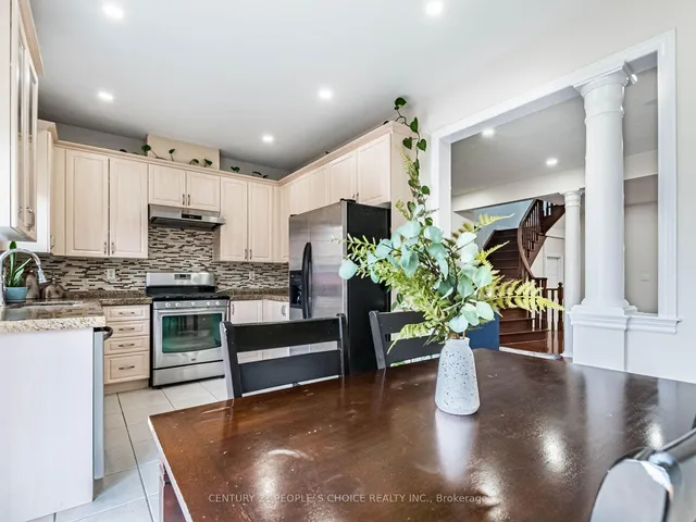 Additional image 13 of 74 Crystalview Cres