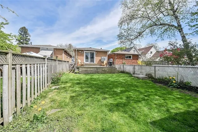 Additional image 40 of 162 East 23rd St