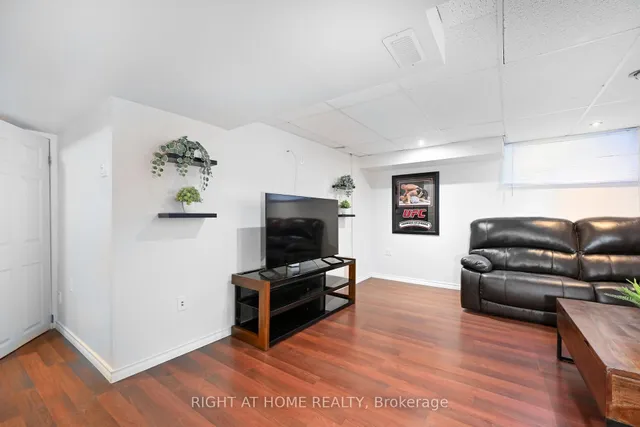 Additional image 33 of 27 Turquoise Dr