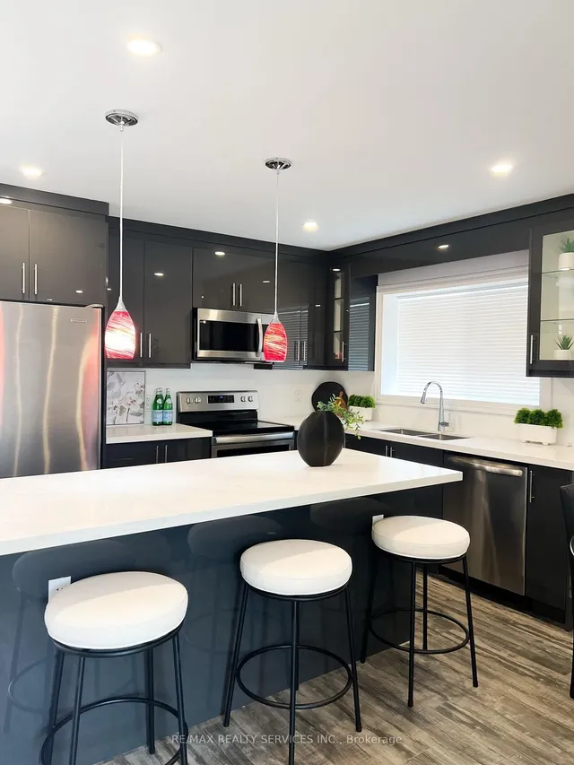 Additional image 3 of 24 Neville Cres