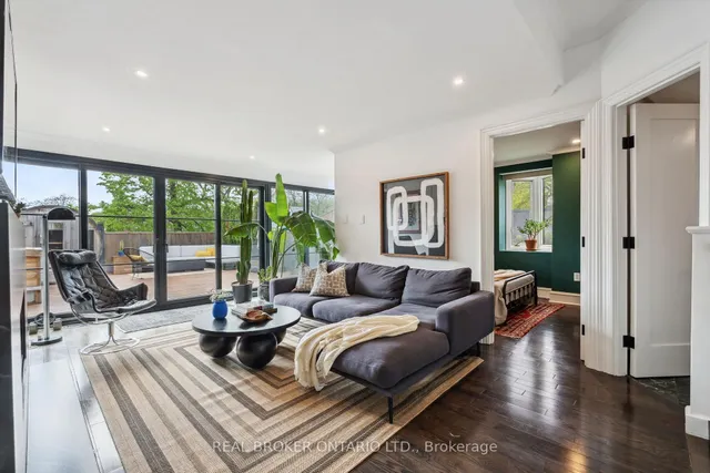 Additional image 38 of 300 Avenue Rd Unit 4