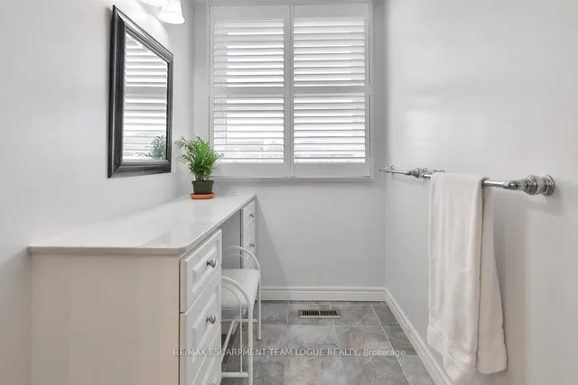 Additional image 36 of 2223 VISTA Dr