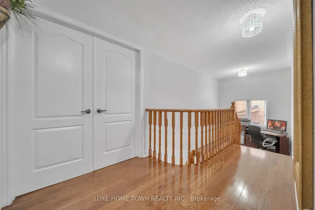 Additional image 24 of 26 Bluffwood Cres Cres