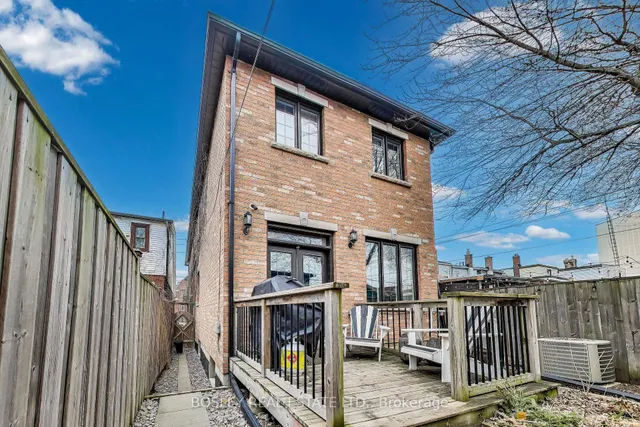 Additional image 44 of 1033 Woodbine Ave